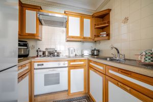 KITCHEN- click for photo gallery